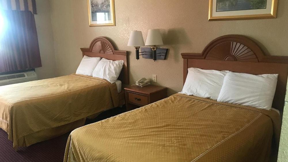 Day N Night Inn photo 13