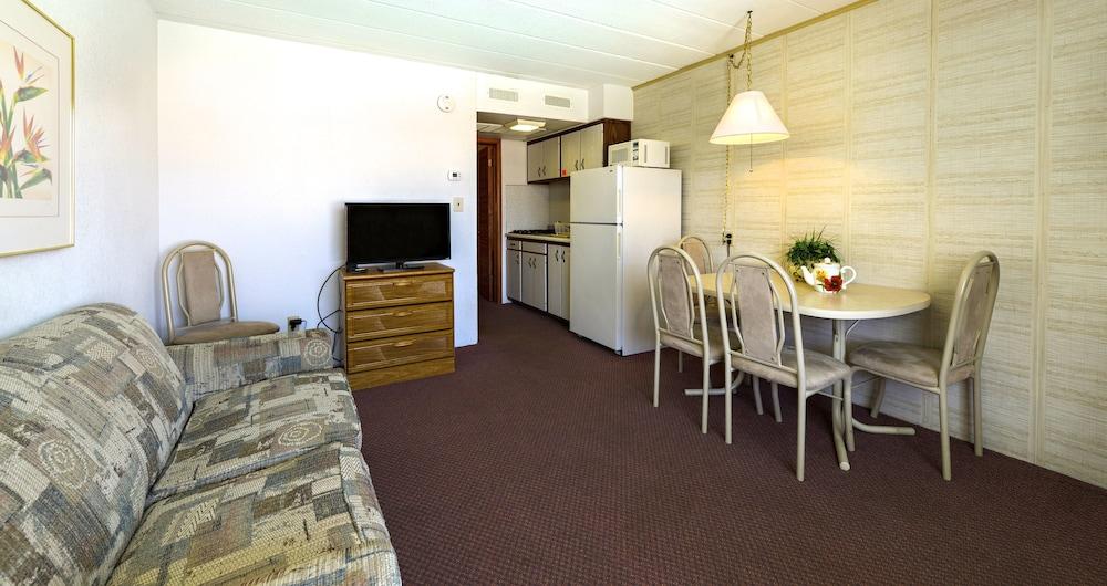 Panoramic Motel & Apartments photo 42