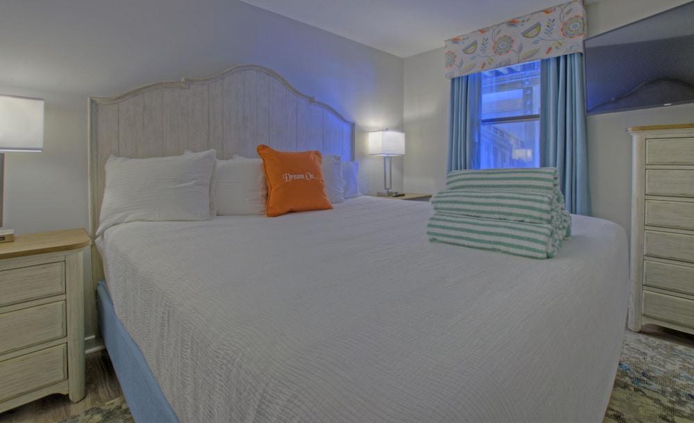 Atlantic Beach Resort, a Ramada by Wyndham photo 6