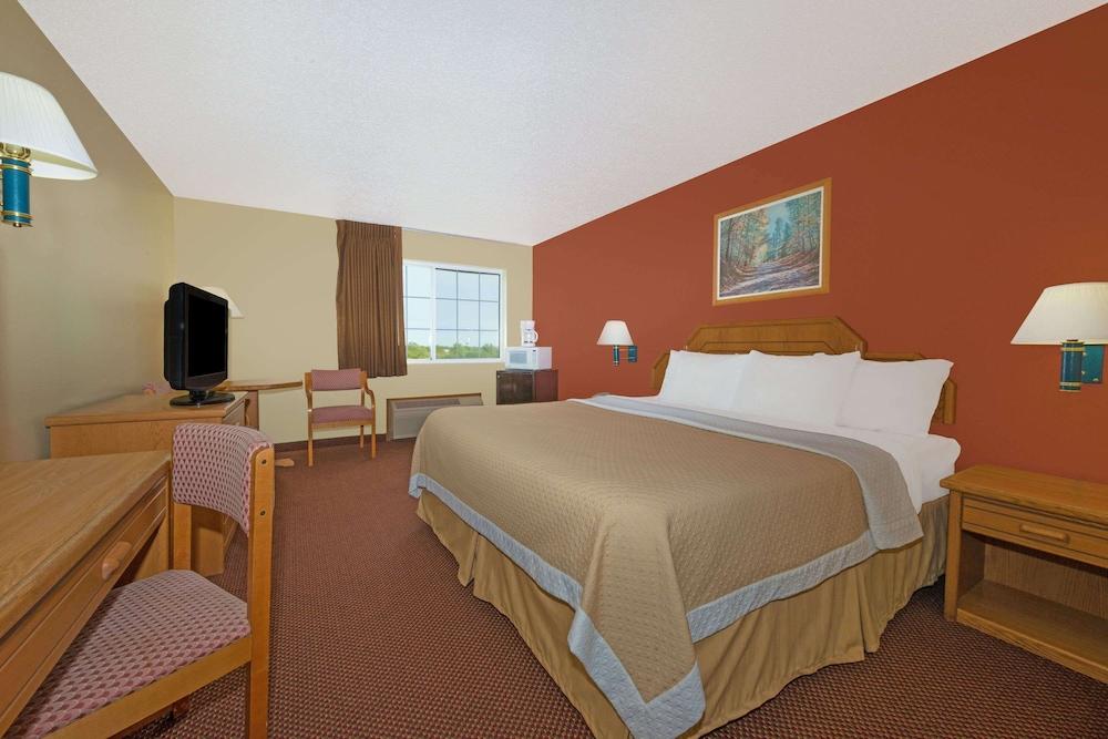 Days Inn by Wyndham Cameron photo 8