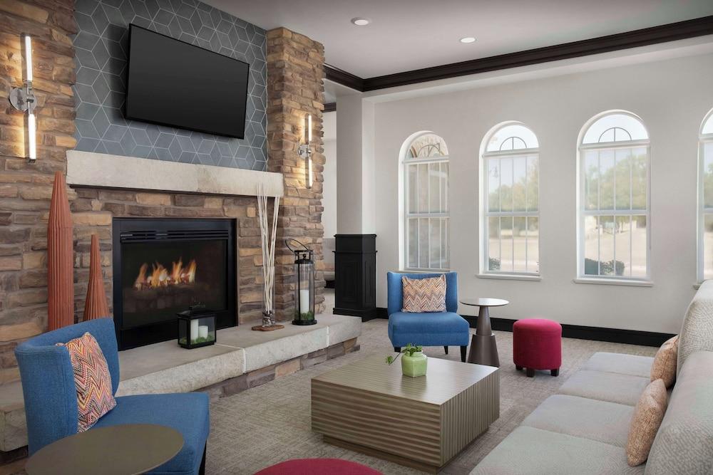 Hilton Garden Inn Granbury photo 3