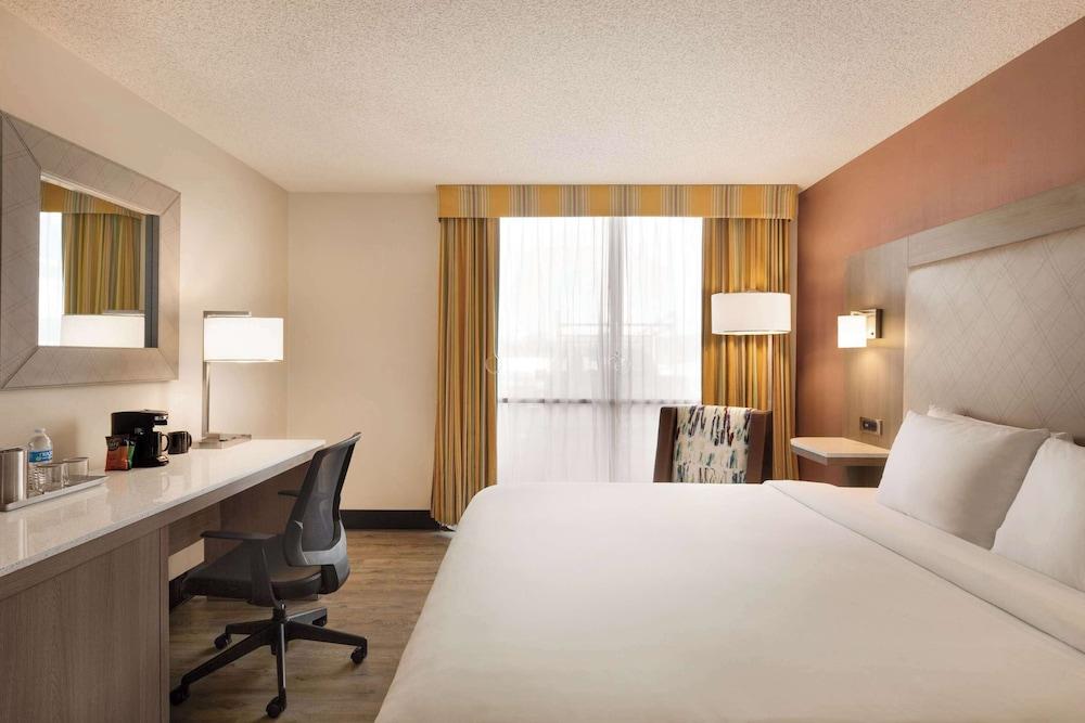 Radisson Hotel Lenexa Overland Park photo 10