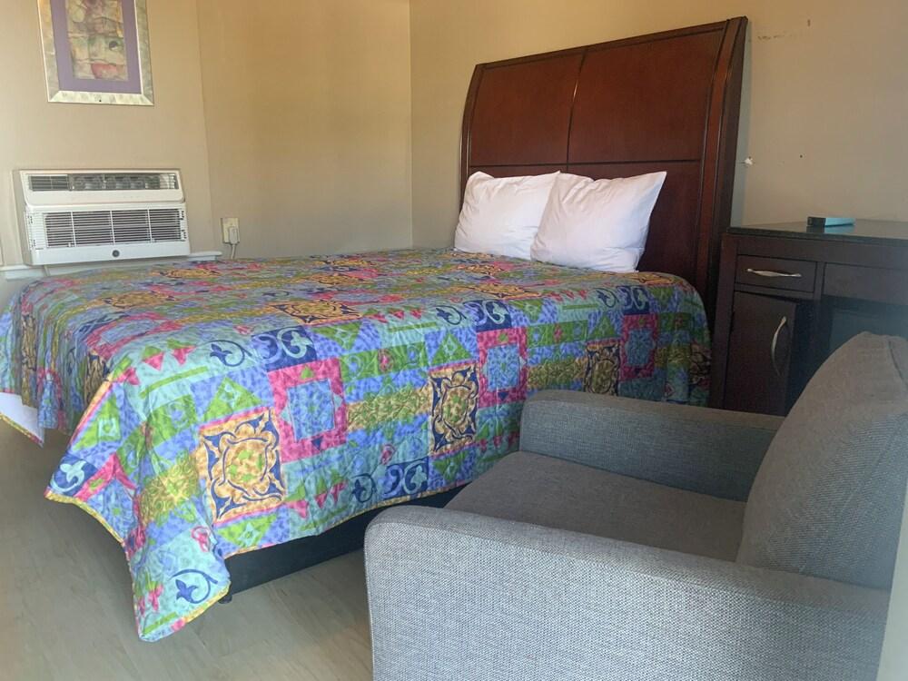 Red hill motel photo 4