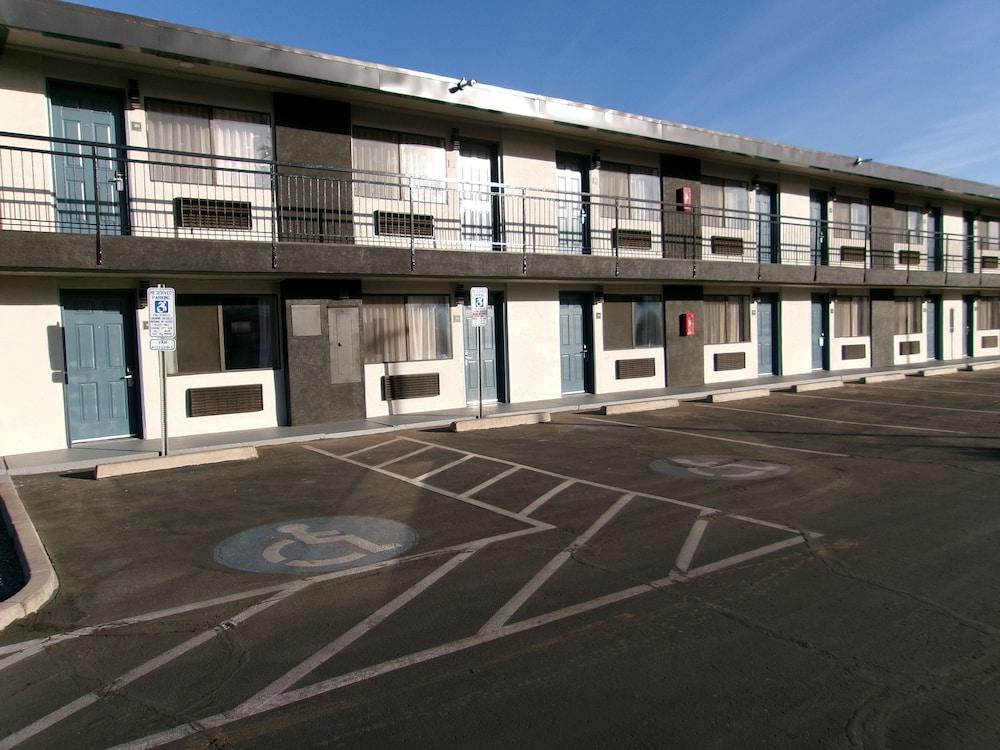 SureStay Hotel by Best Western Phoenix Airport photo 78