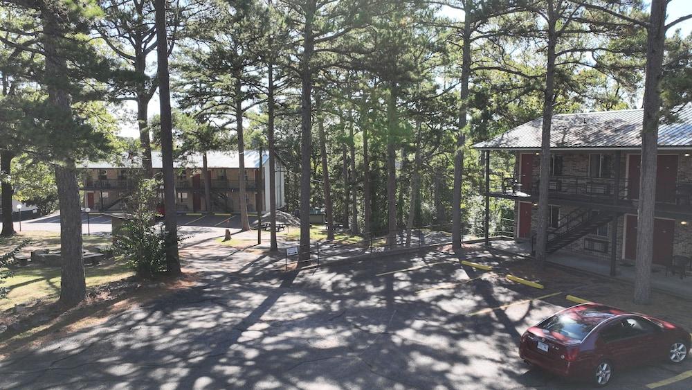 Travelers Inn photo 44