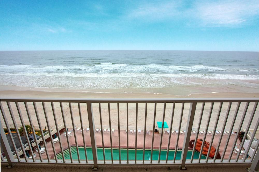 Harbour Beach Oceanfront Resort photo 25