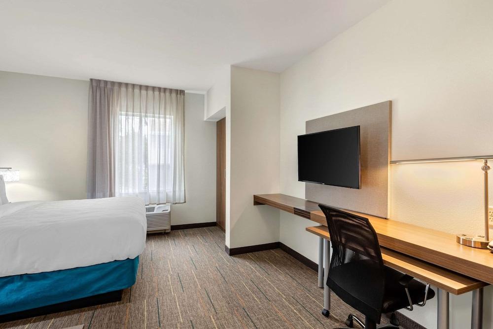 MainStay Suites Lancaster Dallas South photo 17