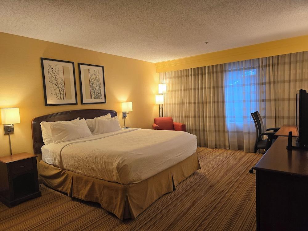Country Inn & Suites by Radisson, Convention Center photo 11