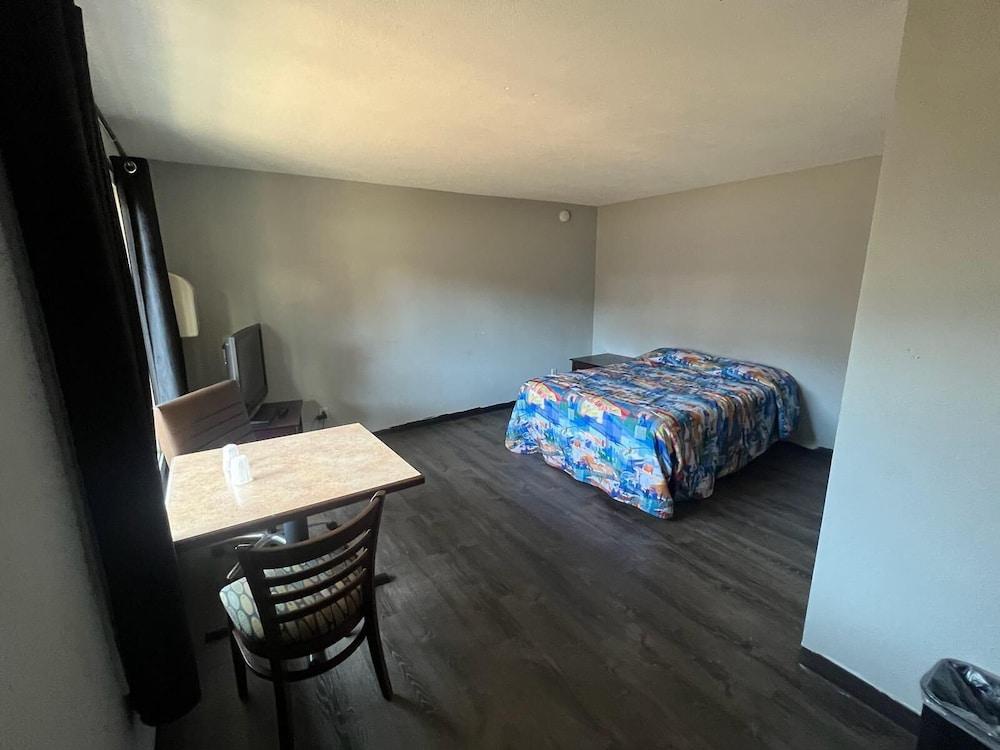 States Motel photo 6