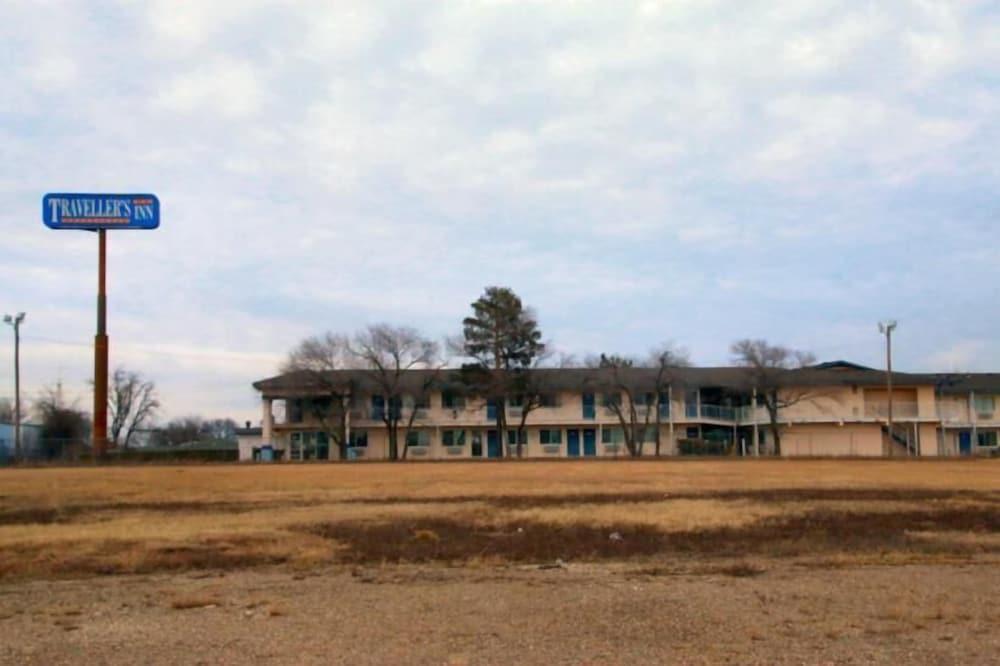 Travelers Inn photo 9