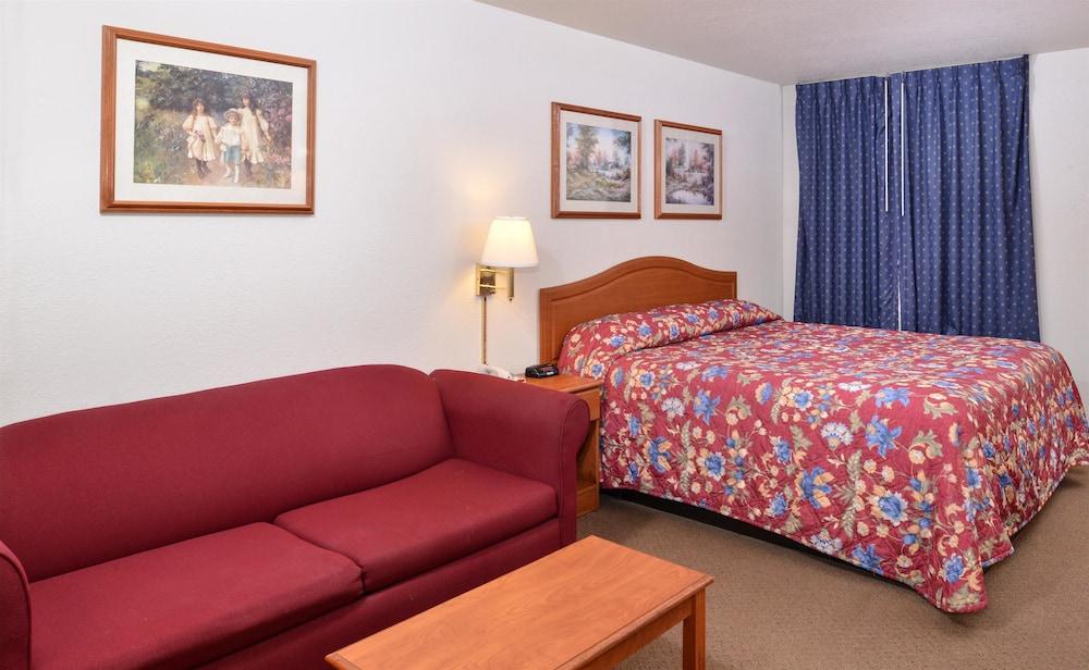 Americas Best Value Inn Smackover photo 2