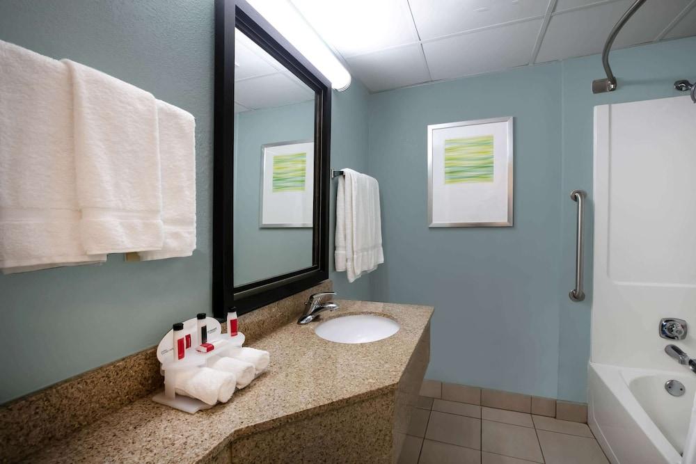 Baymont Inn & Suites by Wyndham Braselton photo 10