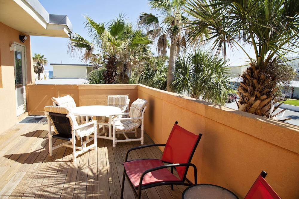 Dream Inn photo 65