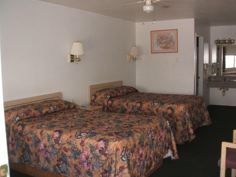 camlot inn motel photo 8