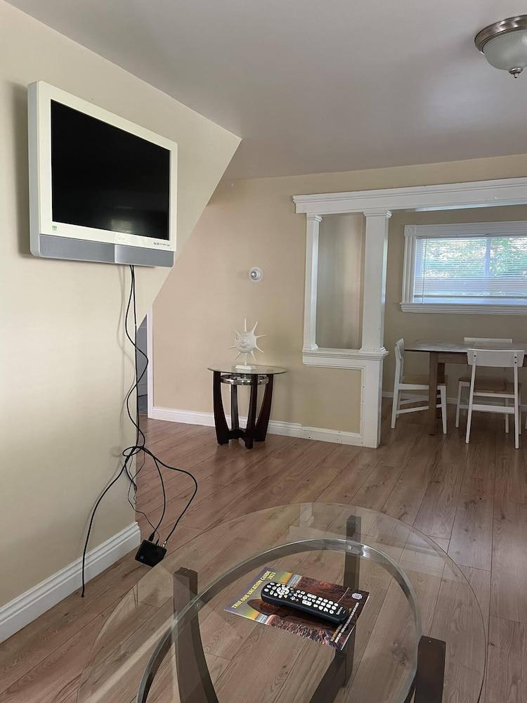 Grand Beach Inn photo 35