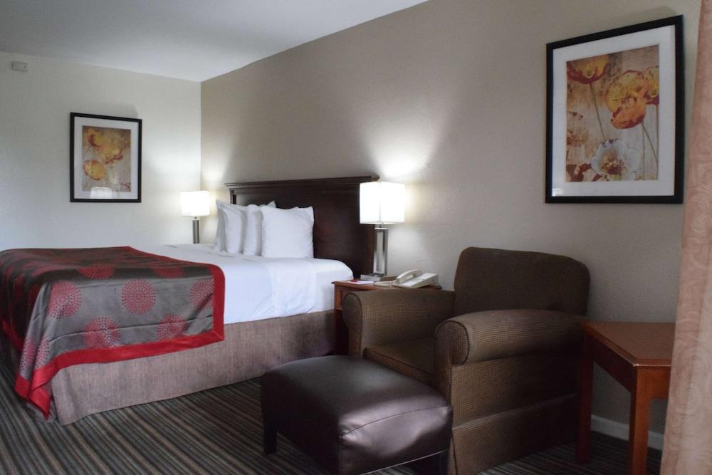 Ramada by Wyndham Savannah Gateway photo 16