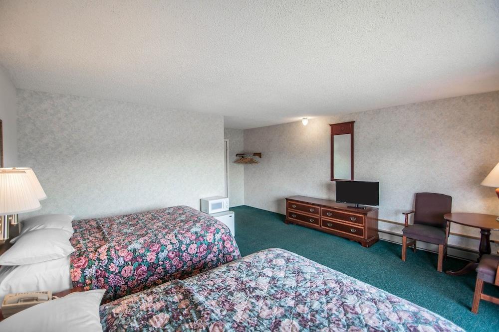 Econo Lodge Hornell photo 27