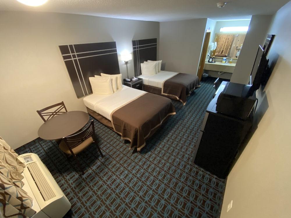 Deluxe Inn Fayetteville - I-95 Exit 49 photo 45