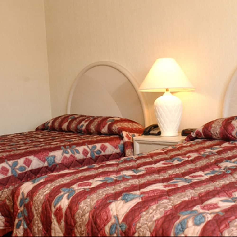 Meadow Court Inn photo 11