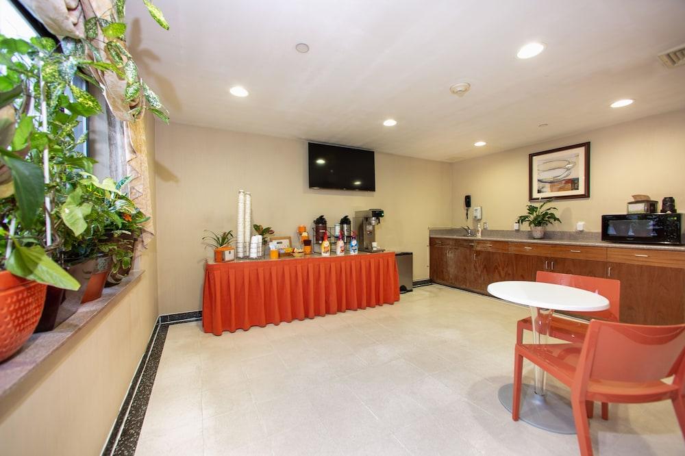 Hotel Le Jolie photo 23