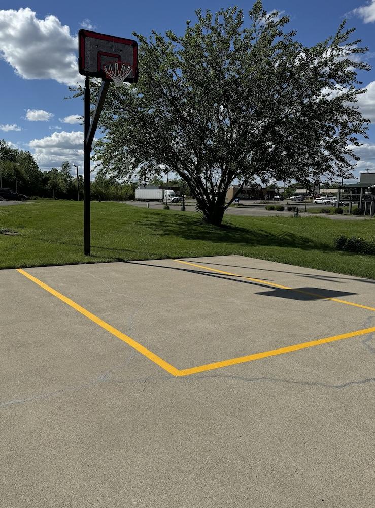 Quality Inn Mason Near Kings Island photo 32