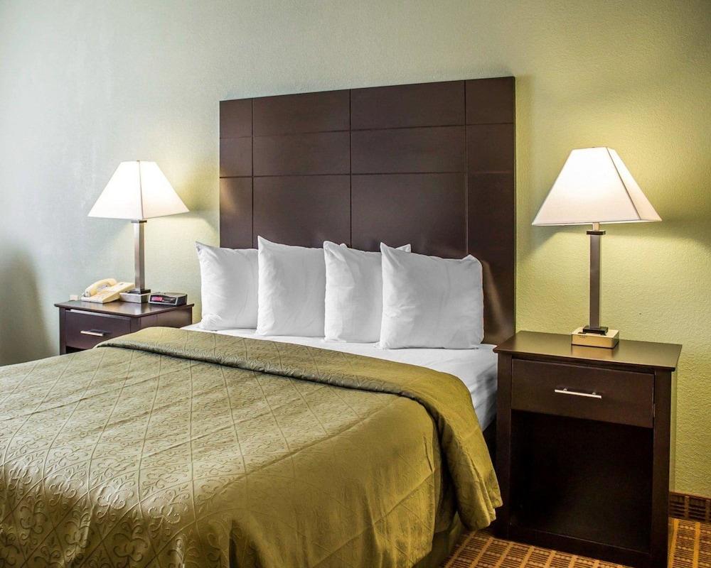 Quality Inn photo 13
