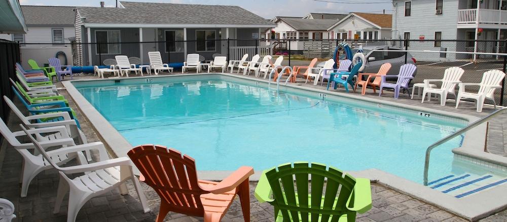 Marguerite Motel photo 2