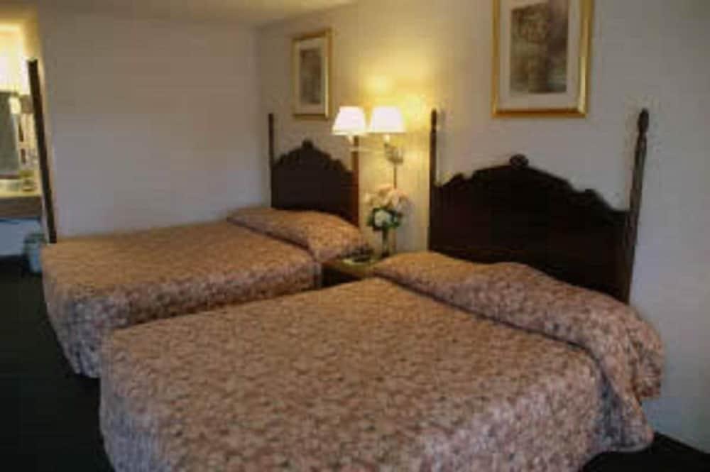 Lakeview Inn photo 3
