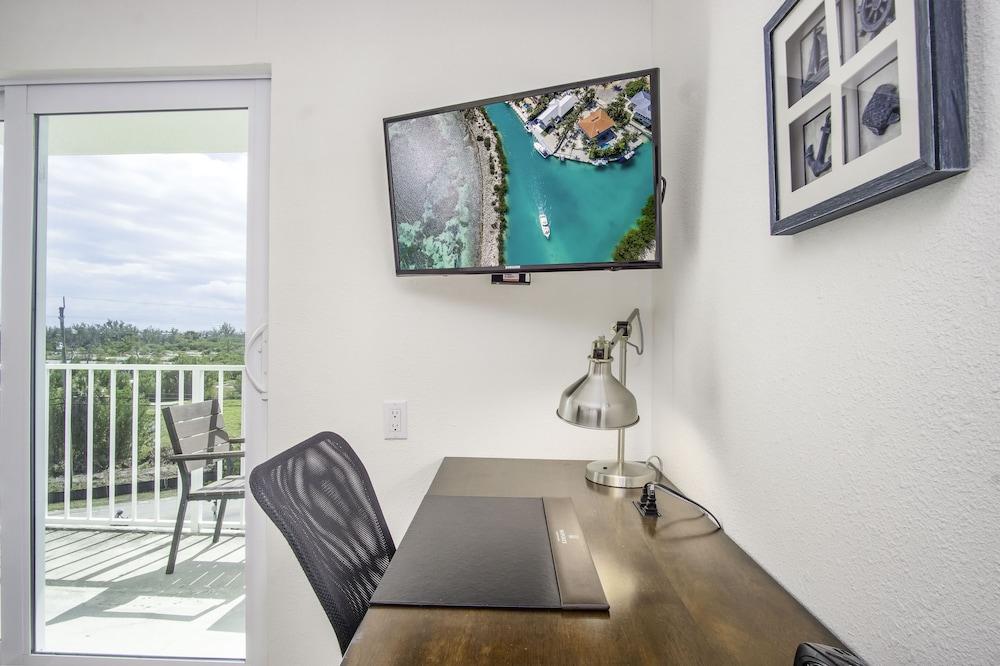 Skipjack Resort & Marina photo 12