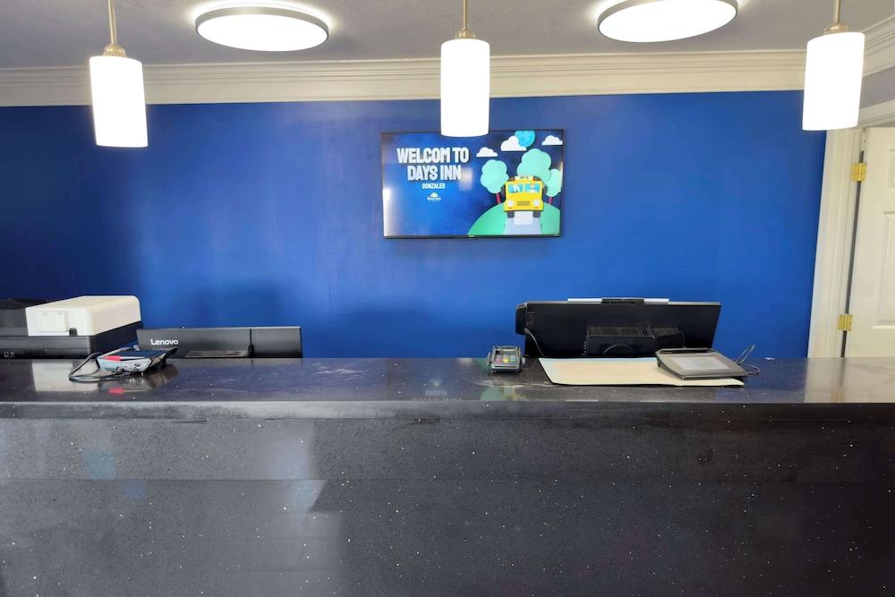 Days Inn by Wyndham Gonzales photo 6