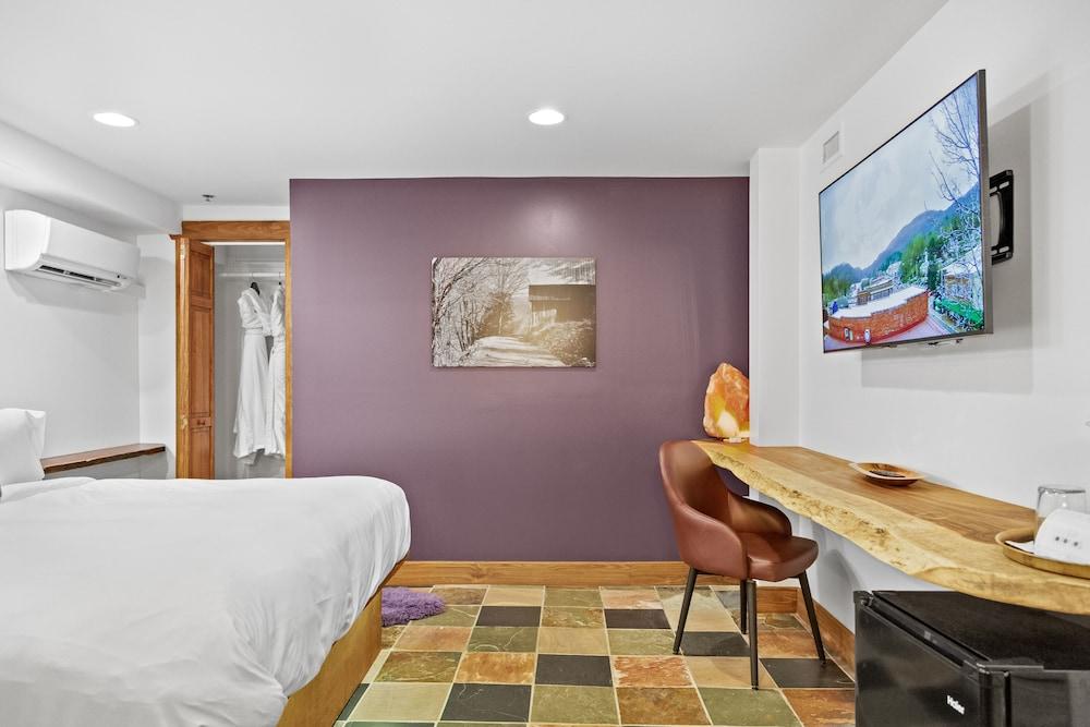 The Horton Hotel and Rooftop Lounge photo 32