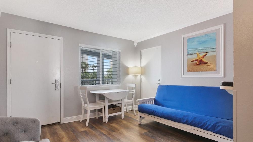 Pelican Pointe Clearwater Beach Hotel photo 42