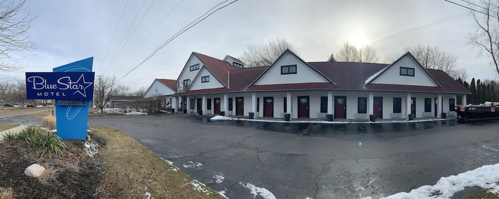 Blue Star Motel photo 29