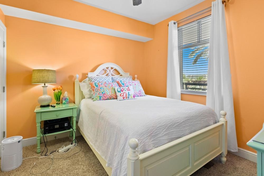 Azure Condominiums photo 9