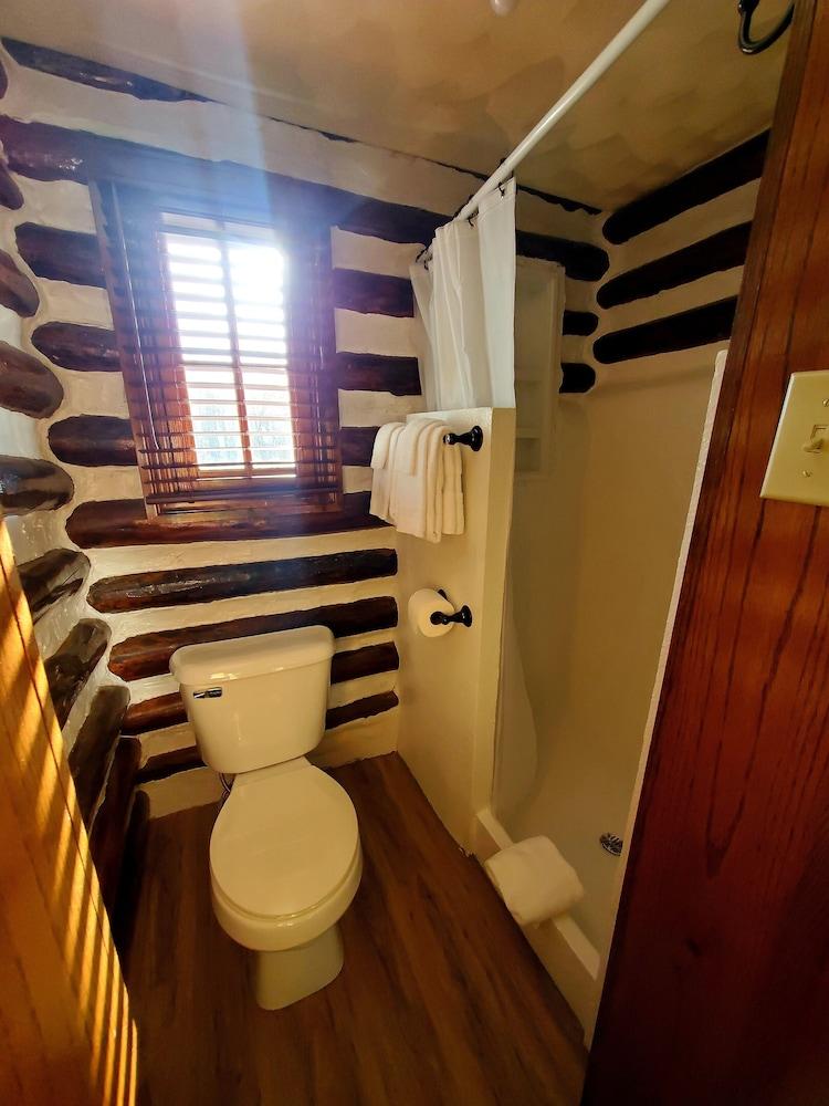 Log Cabin Inn photo 44