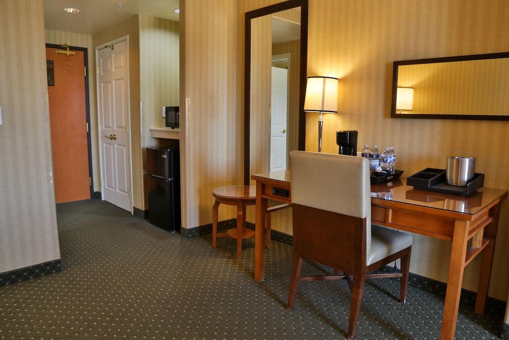 Sweetwater Lodge photo 10