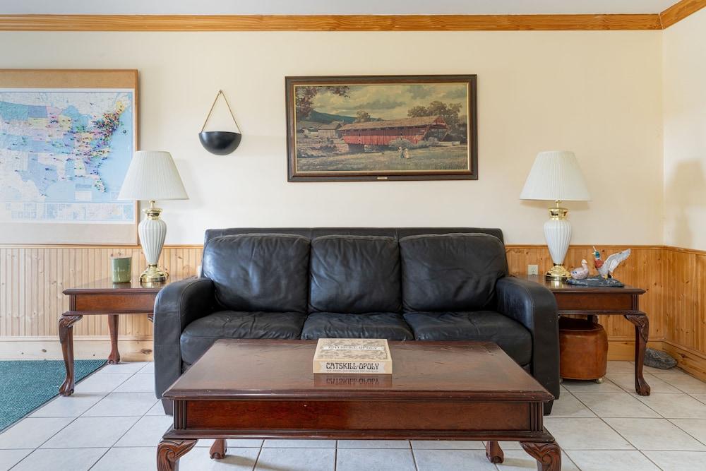 Inn at Octagon Acres photo 13
