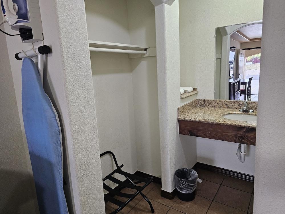 Carrizo Inn photo 9