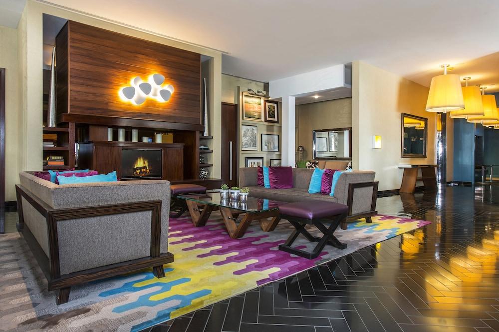 Hotel Derek photo 1