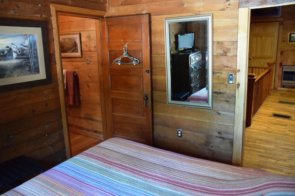 Lake House photo 60
