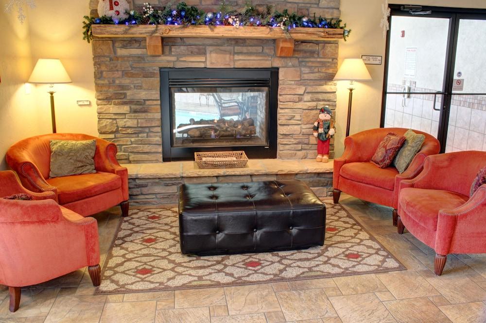 Blue Mountain Inn And Suites photo 13