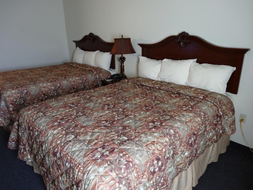 Fairgrounds Inn photo 6