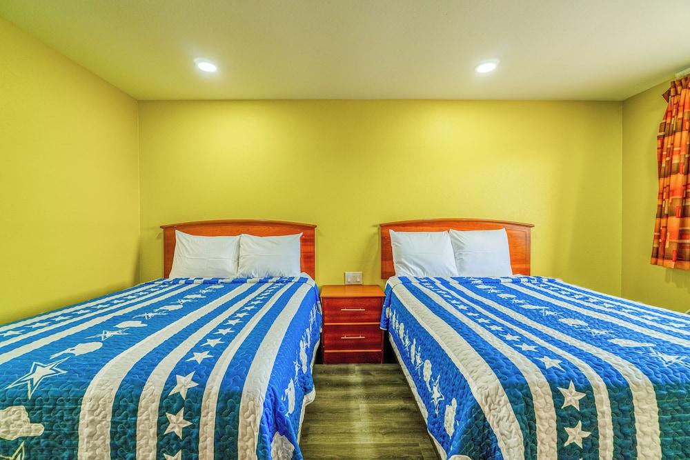 Regency Inn By OYO Rockdale TX photo 26