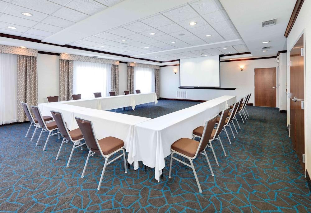 Hampton Inn & Suites Dallas-Arlington-South photo 31