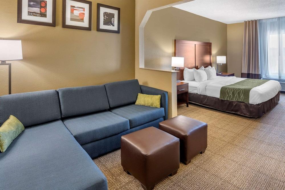 Comfort Inn & Suites Lincoln I-20 photo 18