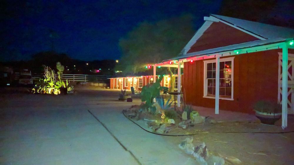 Joshua Tree Ranch House photo 29