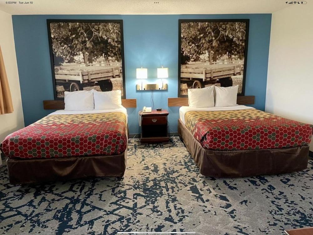 Lamoni Inn & Suites photo 1