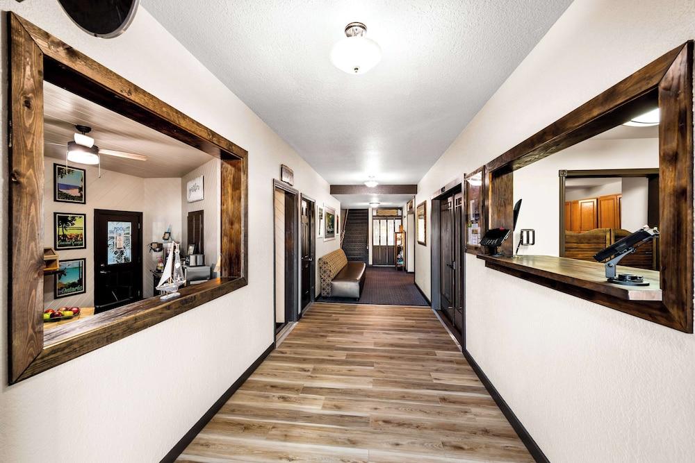 Americas Best Value Inn Marquette photo 3