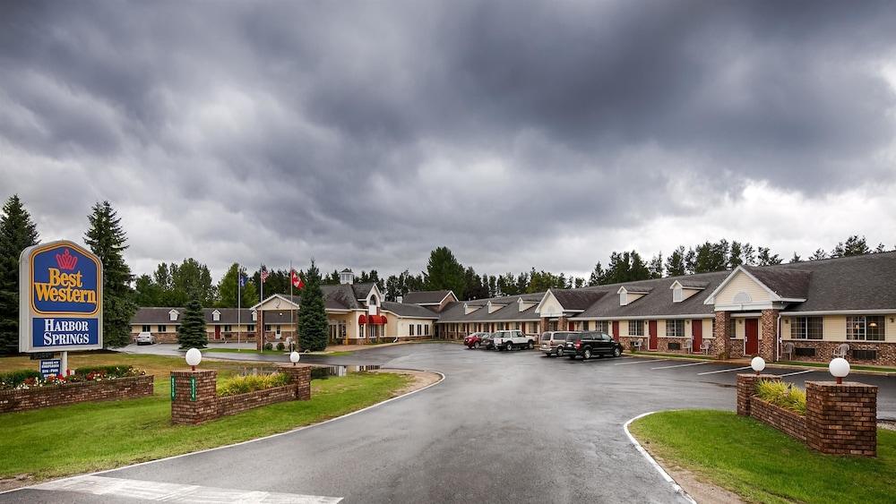 Best Western of Harbor Springs photo 35