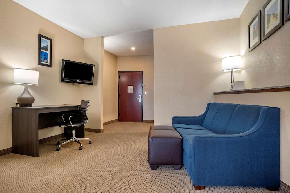 Comfort Suites Mobile photo 5